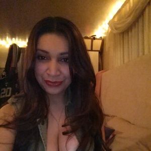 Meet your Posher, Desirie